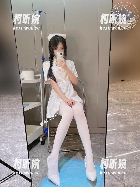 AT鲨 原图展示AT鲨的职业装:是优雅,还是临时搭配的后果?