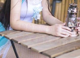GIRLT果团网 – 王婉悠高清婚纱大作战：是婚纱还是新娘扮演的小白兔？分享一下哪个更适合你！