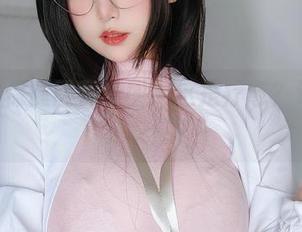 K酱的保健医师美图：这是疗愈？还是自我安慰？