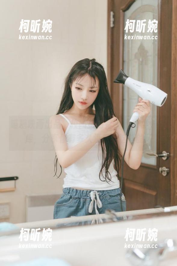 喵糖映画出品，校园里的基础款JK学妹图库，分享你有多久没看到这样的了