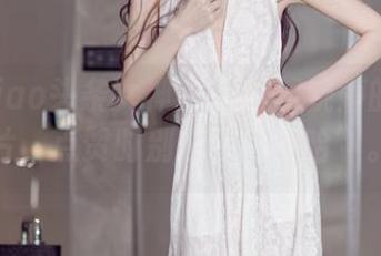 TouTiao头条女神 – 下载郭婉婷的JK照片，点赞时别忘了‘哈哈’。