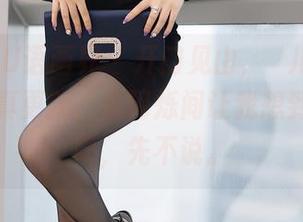 XIAOYU语画界 – 开门见山，玥儿玥er的丝袜写真更新，光闪烁间让我想到了…好吧，先不说。