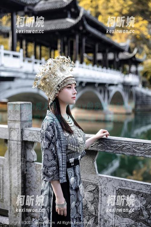 Xiuren秀人网 - 不Ray的定制内衣写真，龙雪儿你就不能稍微收敛些吗？