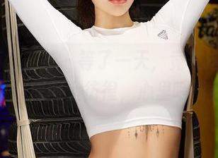 YouMi尤蜜荟 – 等了一天，竟在这向小圆的水手服原图上彷徨，心里呼啸着矛盾