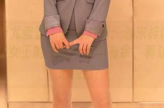 YouMi尤蜜荟 – 高清美图：看宋梓诺Bee如何在女王的角色中游刃有余，真让人赏心悦目！