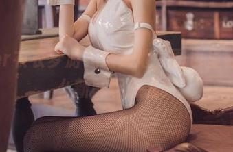 coser衣衣梦游礼服天地，图包里藏着什么新鲜玩意儿？