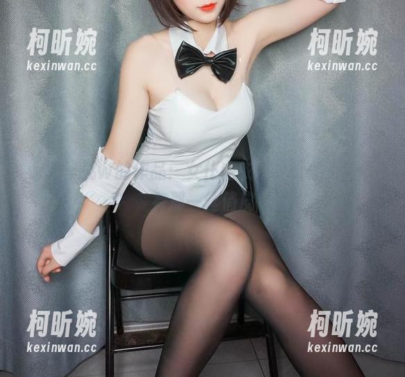 w黑米粥w的作品：女仆内衣不止于性感，还有那一丝俏皮