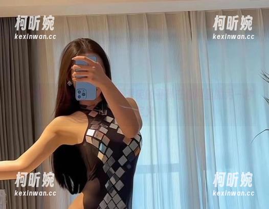 不爱笑的赛琳 微密圈 - 写真新纪元:不爱笑的赛琳在渔网里的另一种难以定义