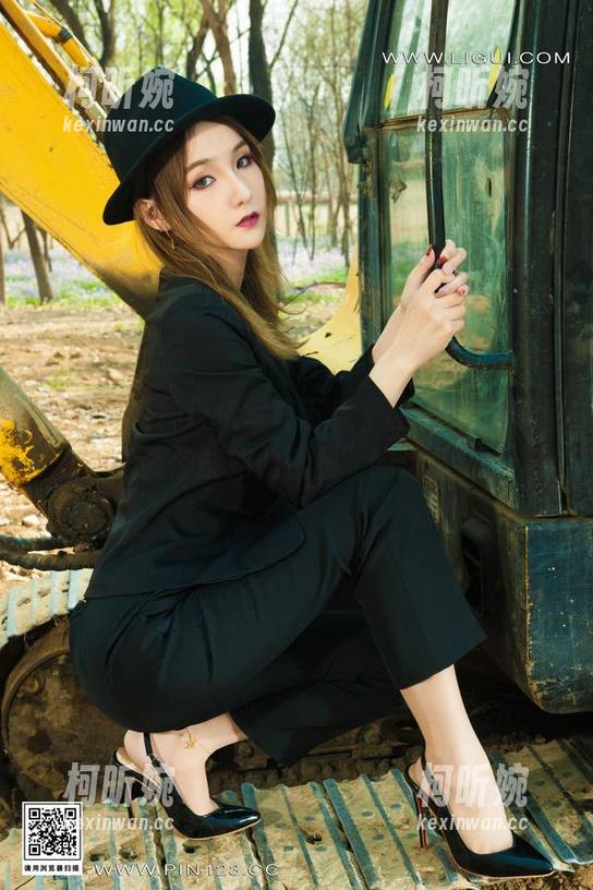 丽柜-团子 丽柜 - 万种风情写真下载,团子带您体验“我怎能如此优雅”的选择!