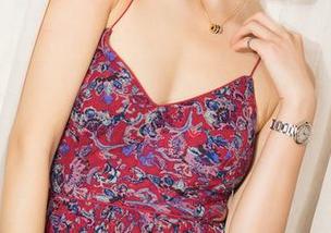 克拉女神 – 慕菲全套制服，这造型让我思考人生了。