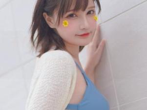 这白色，千夜未来图集中感觉挺清新的，高清的就是不一样