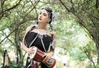 微密圈 – 当旗袍遇见古阿扎，写真里的套路比电视剧还精彩！