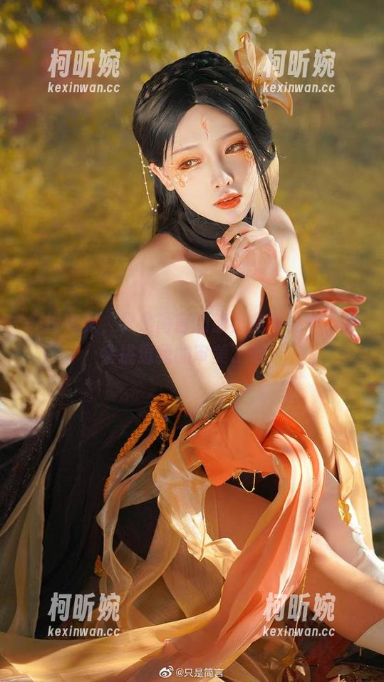 一探究竟，只是简言的旗袍免费合集，太会挑逗我的审美了吧！