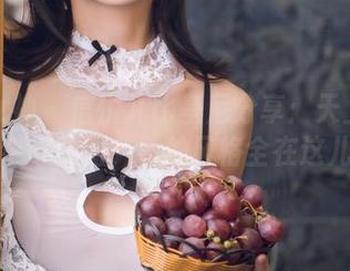 头条女神 – 信悦儿比基尼分享：天上掉下个美丽图，各种风格全在这儿