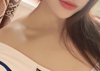 微密圈 – 私房图包大揭晓：奶宝妹纸在黄浦江畔诙谐历险记