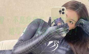 微密圈 – 不是我想多，奶宝妹纸这次的学姐写真，美图分享绝了！