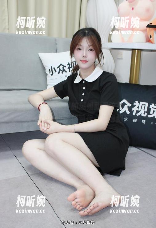 小众视觉 - 办公室的思姐就是这样，无圣光的美图也能撩到你，没得跑！