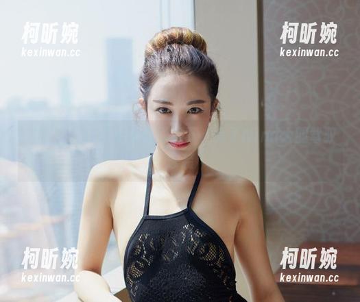 尤物馆 - 在无圣光的情况下，兔子Nina大胆驾驭泳装