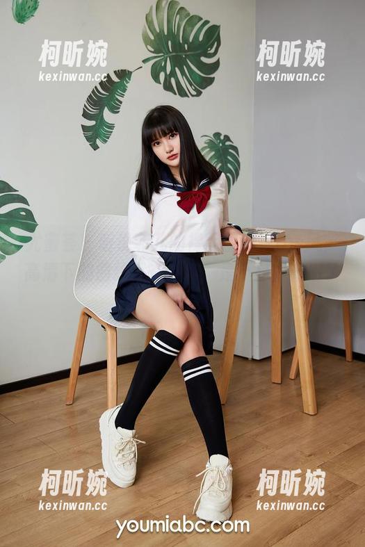 尤蜜荟-菲儿 尤蜜荟 - 听说菲儿的裸足图册很ins风,高清下的曲线全在这儿,是不是太刺激了?