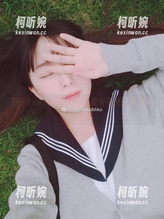 御子Yumiko的白裙，没有圣光，却透着小心思