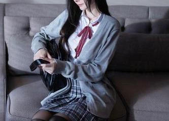 微密圈 – 是小逗逗的作品，教室不再只是一块课堂，而成了一片“狂欢”。