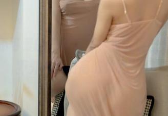柒柒不可爱的户外写真，有人说就是个“野外开荒的高峰体验”！