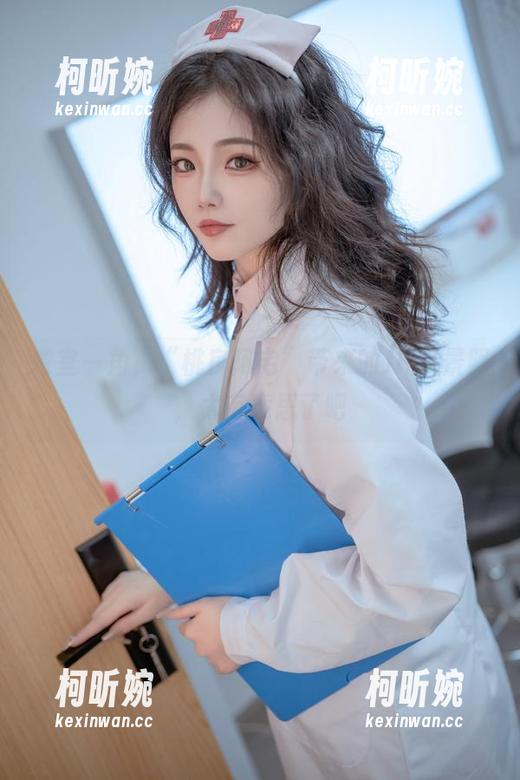教室一角，“桃良阿宅”带来的JK风景照，太有意思了吧