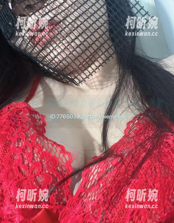 微密圈 - 楚楚不吃鱼最新写真上线，蕾丝女仆装到底能不能打动送外卖的帅哥呢？