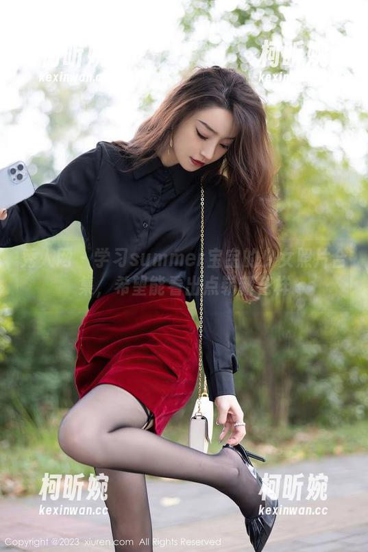 秀人网 - 学习summer宝宝的少女照片合集，希望能看出点崭新花样