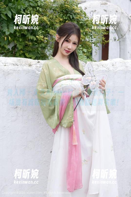 秀人网-久久Aimee 秀人网 - 久久Aimee的纯素颜软妹子:一场没有滤镜的写真集,下载就送真实哦!