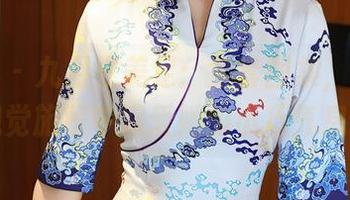 秀人网 – 九月生美足：全套图集，让你在视觉旅程中偏爱她的小巧气息！