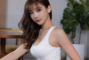 秀人网 – 看，这就是俞漫的圣诞合集，明明就是在撒糖吧！