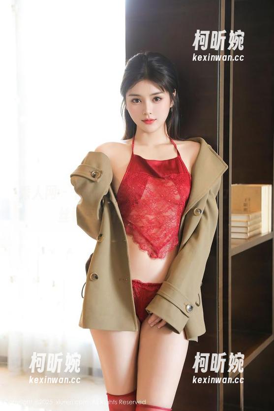 秀人网-娜露Selena 秀人网 - 借助无圣光,娜露Selena的黑丝彰显了什么我也说不清!