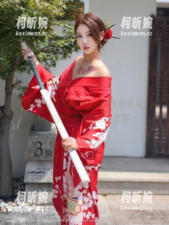 秀人网 - 顾楚楚在旅途中的最新照片，随手一拍就是画报里的人设啊～