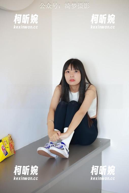 绮梦摄影 - 小代高跟鞋的在线资源，谁还敢说穿鞋是小事？