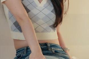 绮梦摄影 – 章章的全套安排：吊带背后，好像藏着什么小秘密呢～