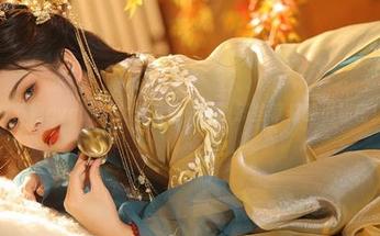 在苏嫣qvq的少女图库里，发现那些藏着的小秘密！