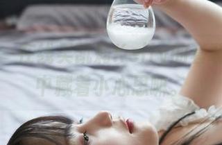 蜜桃社 – 在线吴凯莉Kelly的套装，原图中藏着小心思嘛。