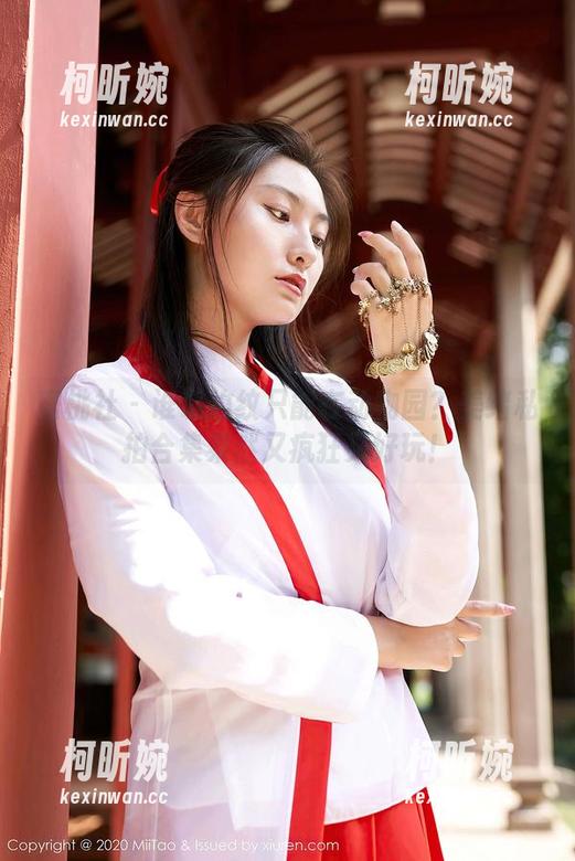 蜜桃社 - 谁说豹纹只能在动物园？美绪私拍合集果然又疯狂又好玩！