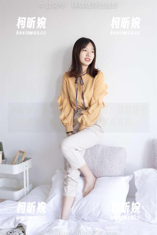 袜啵啵 - 小淳高跟鞋套图分享：这鞋跟有点儿过，不晓得走路的时候孜然抖。