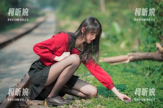 西呱呀呀呀 不得不说,西呱呀呀呀的蓝白女仆真绝——原图在此,确保你也想下载回家!