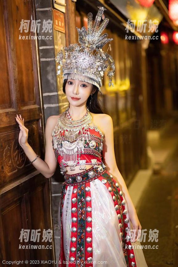 语画界-杨晨晨 语画界 - 套图上线!杨晨晨的夏日,没有圣光,只有夏天的狂欢!
