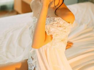 轰趴猫 – 任性浏览——陈雅漫水手服写真原图一览无余！